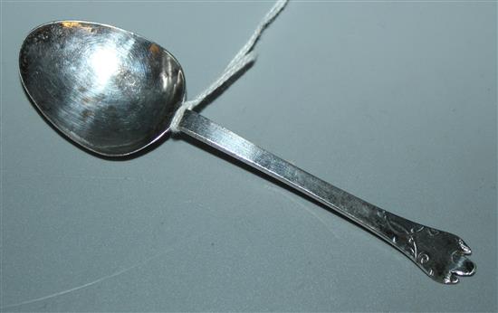 James II silver trefid spoon (reduced)(-)